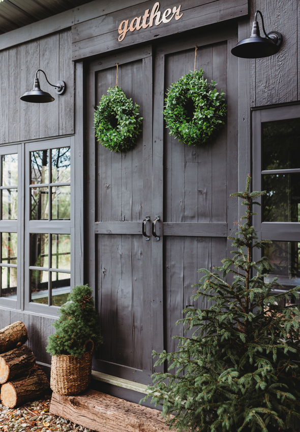 Boxwood Wreaths: Welcoming the Holiday Season & Spirit